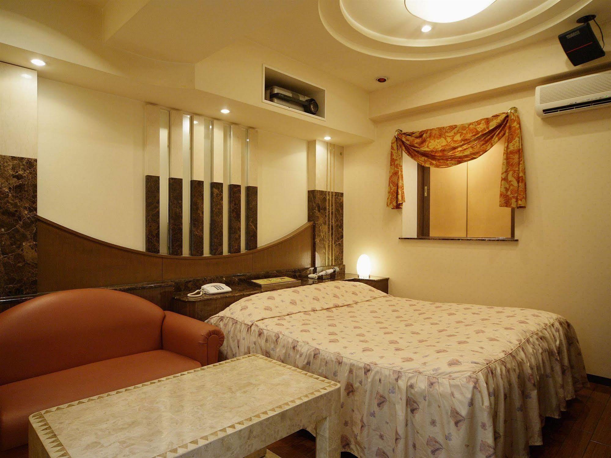 Fine Olive Sakai (adults Only) 界市